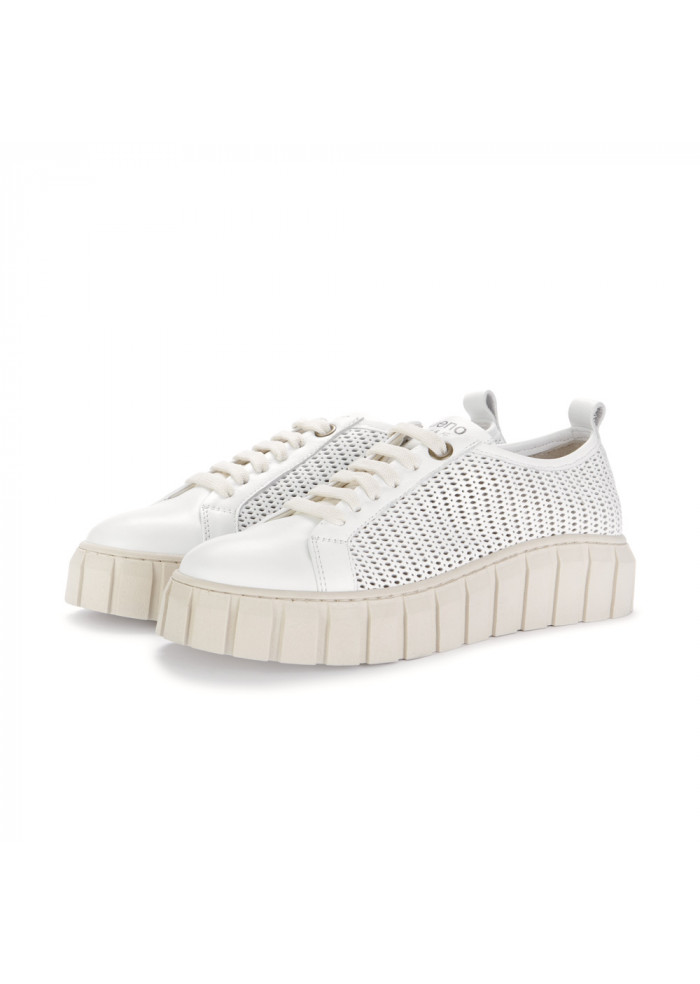 zoel sneakers in white perforated leather